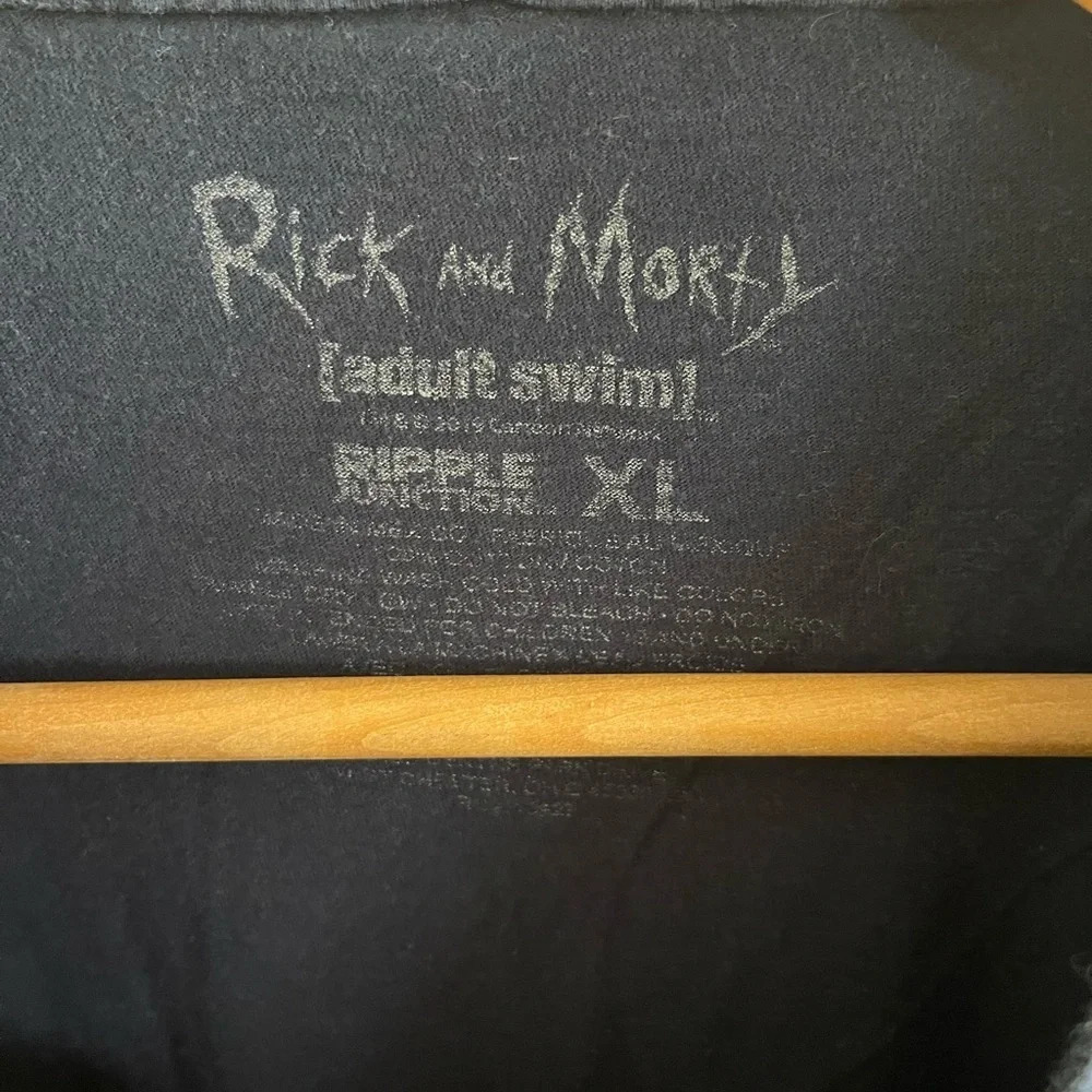 Men’s Rick & Morty Adult Swim Ripple Junction navy blue t-shirt XL - Picture 2 of 2